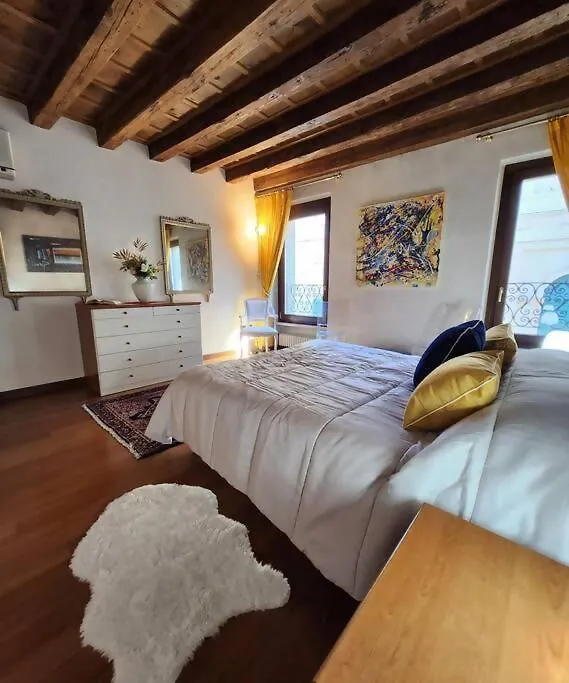 Juliets Bed Art Verona Apartamento